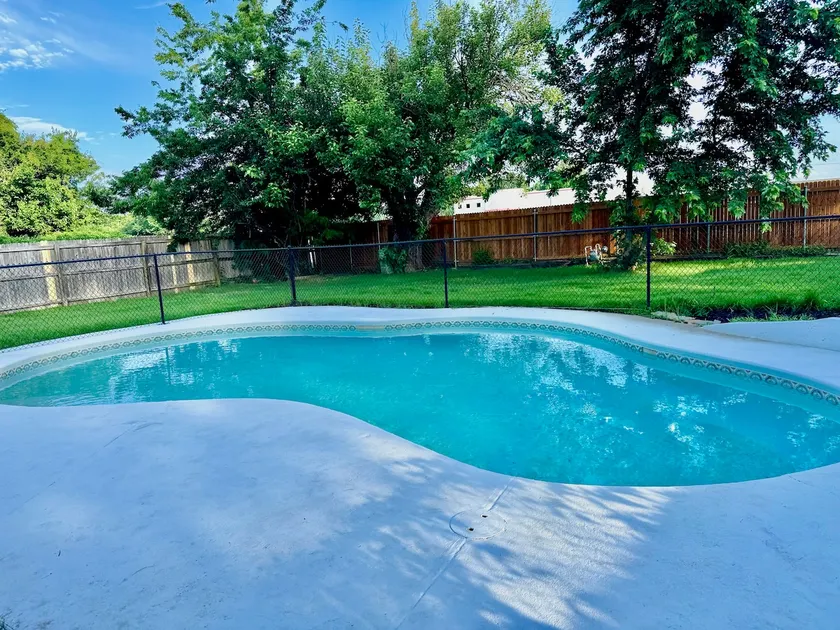 Broken Arrow Retreat, Private Pool & Wellness Room - Image 1