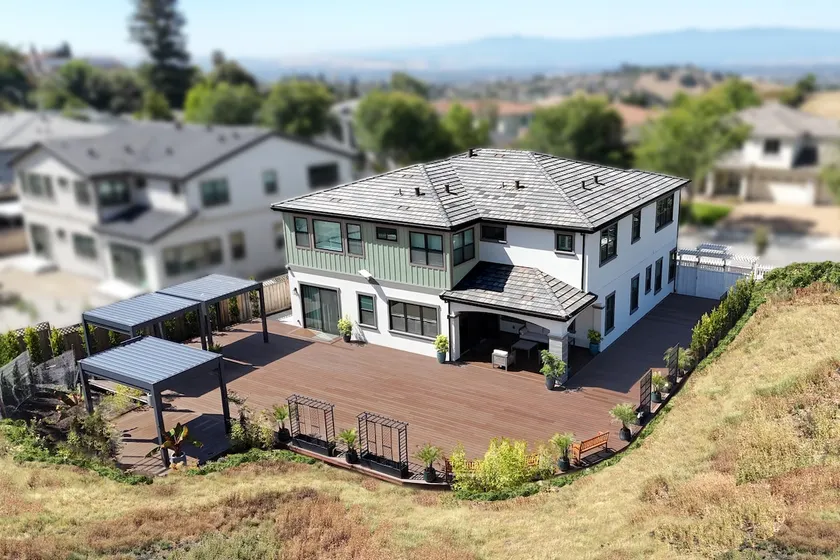 Epic 6BR 5.5BA Estate | Huge Deck | Poker&Billiard - Image 1