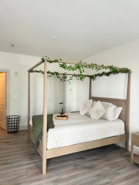 Urban Earth Loft |Walk to Nightlife + Benz Stadium - Image 1