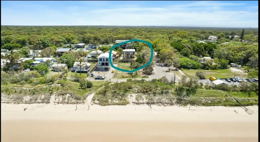 Family Beach Break: Cosy 2BR by the Waves - Image 1