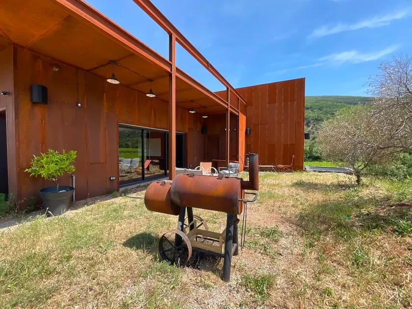 Maison Augusta — In the heart of the estate's vineyards - Image 1