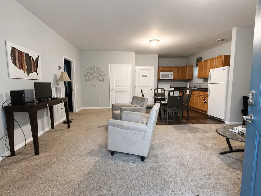 Cozy 2BR | The Welch Retreat | Porch + Parking - Image 1