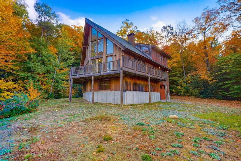 2BR Mountainview Dog Friendly | Fireplace - Image 1