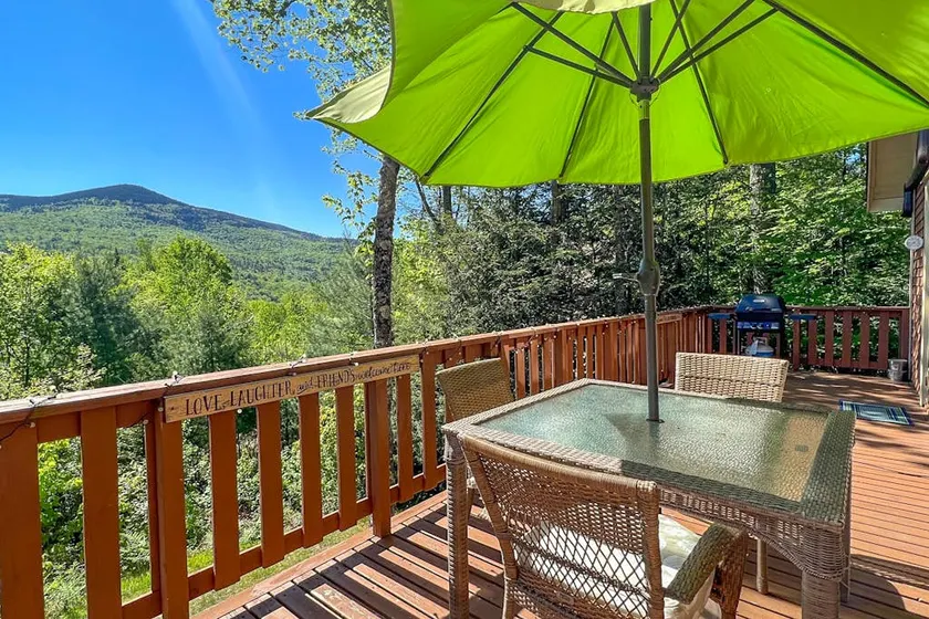 Sweeping 3BR Mountainview | Sauna - Image 1