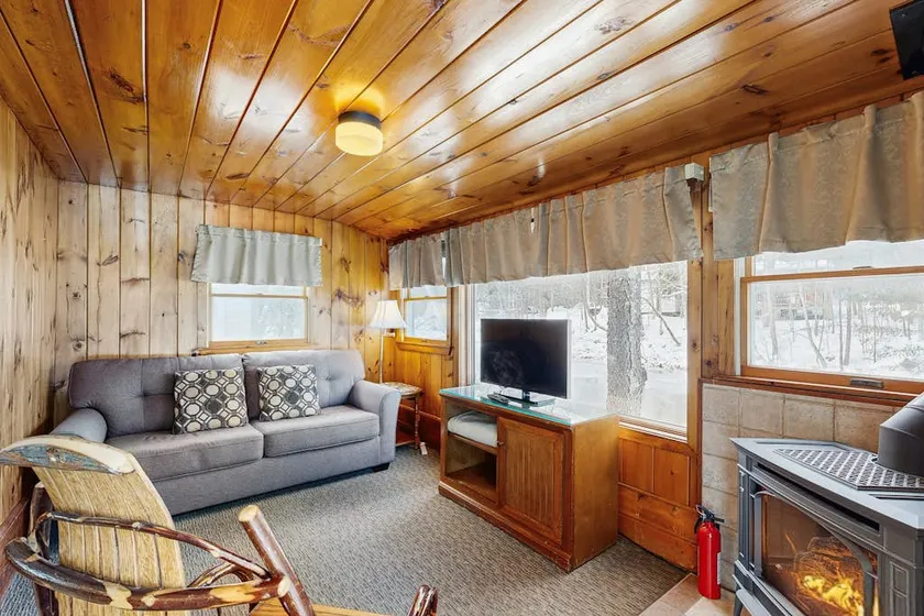 1BR Riverfront | Pool | Hot Tub | Sauna - Image 1