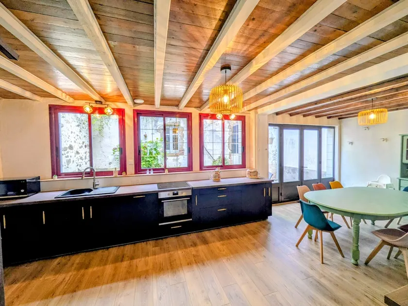 La Roselière Cottage for 9–10 guests - Image 1