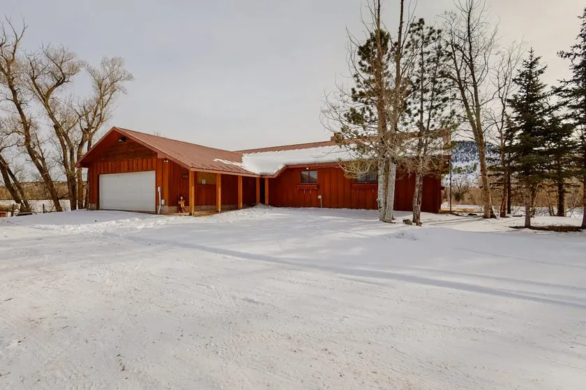 Secluded 4BR Mountainview | Hot Tub | Fireplace - Image 1