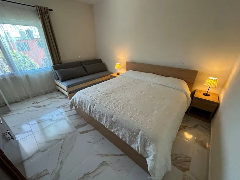 Large Master Room with a Beautiful View of the Hill - Image 1
