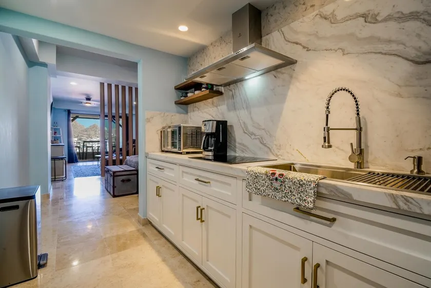 Tesoro Luxury Marina View | 2 King Beds • Sleeps 6 - Image 1