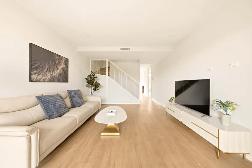 Box Hill 4BR Home Perfect For Family Getaway - Image 1