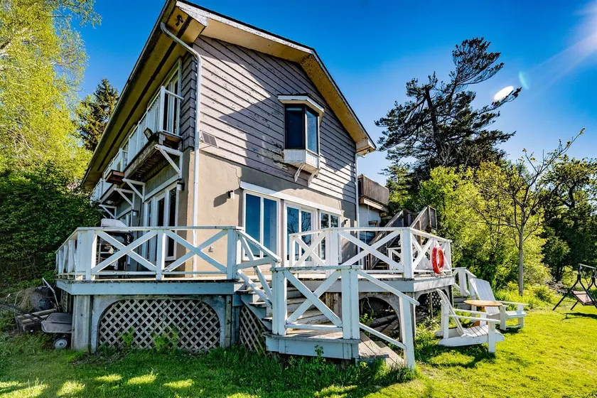 144F Lake Simcoe Retreat w/ Private Beach & Kayak - Image 1