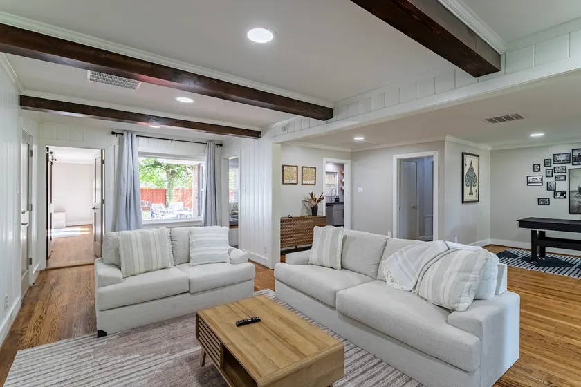 Stylish home ~15 mins from Med Ctr & NRG Stadium - Image 1