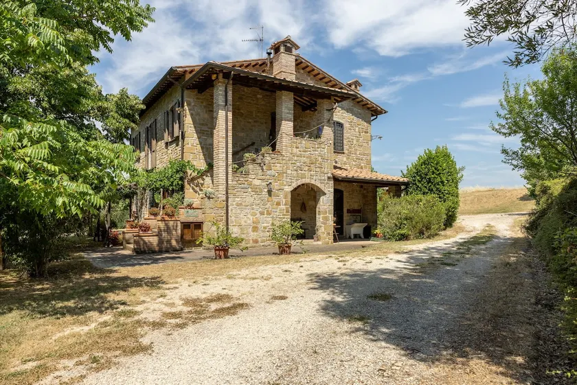 Il Giuncheto Apartments, Pool, Umbrian Countryside - Image 1