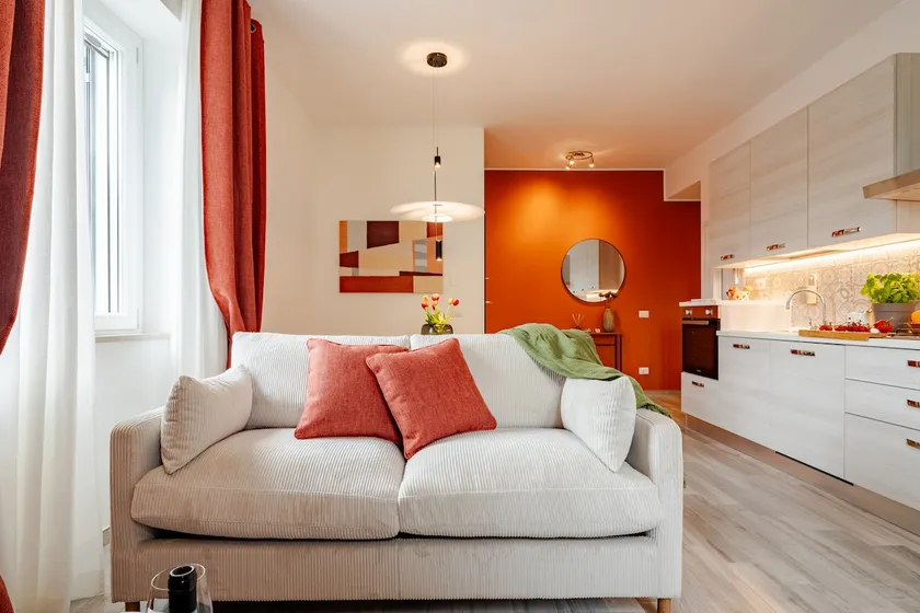 Modern two-room apartment, with private parking, A1 tollbooth - Image 1