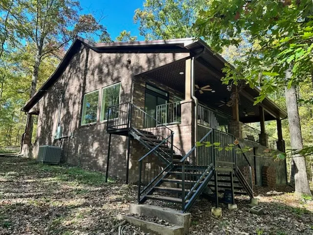Hughes Pelican House - Image 1