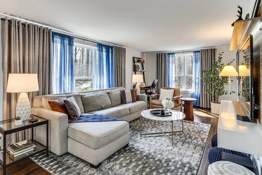 Charming Connecticut Hideaway: Year-round Fun! - Image 1