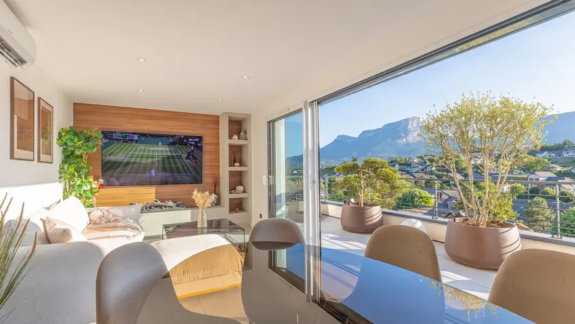 The Winegrower's Getaway – Air-Conditioned – Private Parking - Image 1