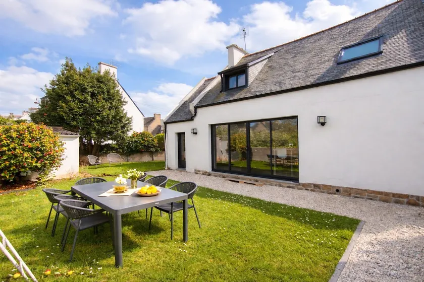 L'Île Blanche: Fully Renovated, Peaceful House - Image 1