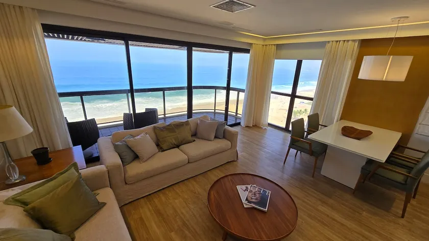 Vieira Souto 500 Luxury Oceanfront Apartment in Ipanema - Image 1