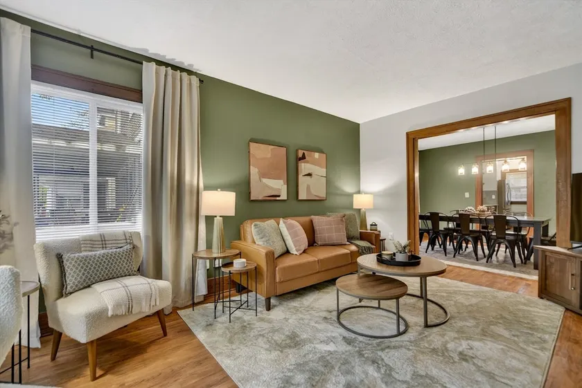 Shepard Haus- 4 bed/2 bath + Sleeps 8 + Near MSU - Image 1