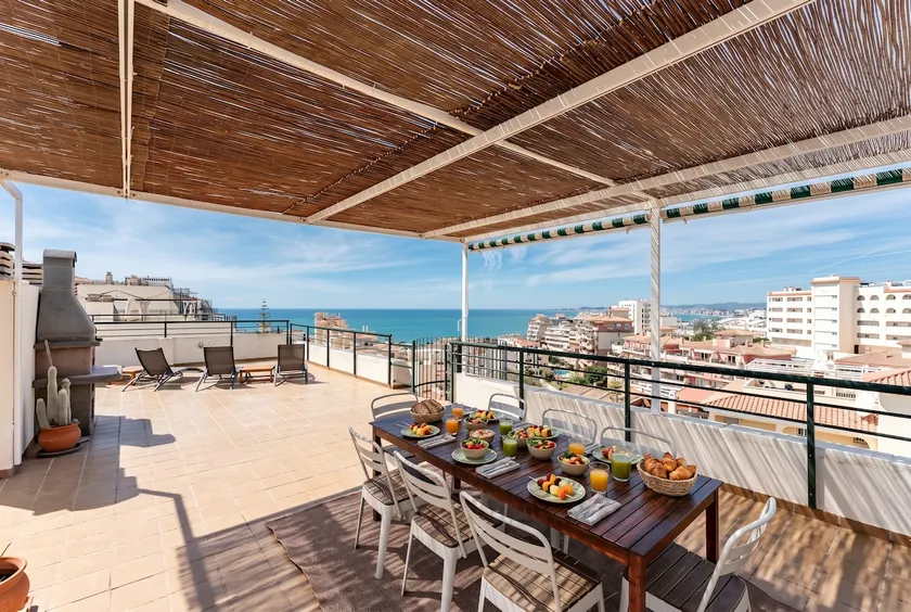 Sunshinehomes 2, Penthouse apartment - Image 1