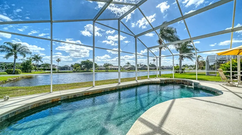 Huge Pool, Near Beaches, IMG, UTC, Great Clubhouse - Image 1