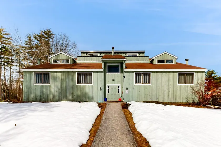 2BR Condo w/heated pool, sauna, game room, tennis - Image 1