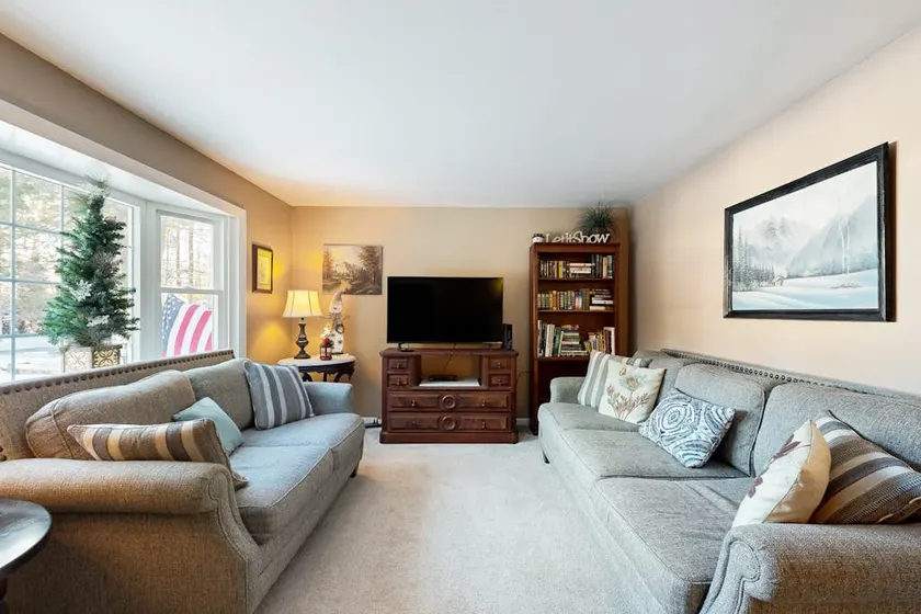 3BR dog friendly home near skiing, shops, hiking - Image 1