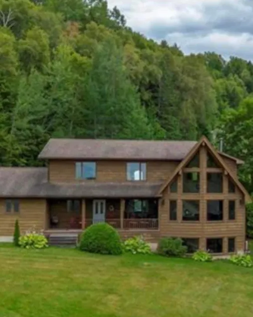 Hillside Chalet - Image 1