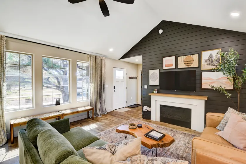 Brand New Cozy Getaway | Mountain Views + Firepit - Image 1