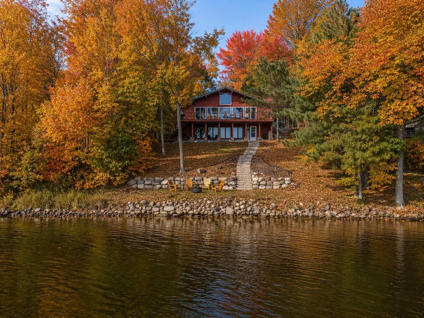 Lakefront | Dock, Kayaks, Swim Raft + Game Shed - Image 1