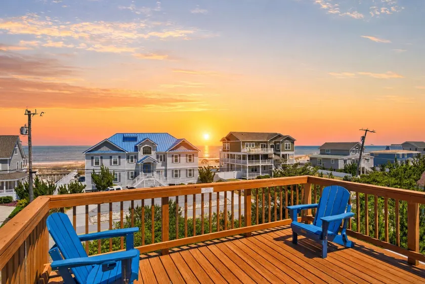 Coastal Retreat, Boat, Surf, Swim, Kayak, Hot Tub - Image 1