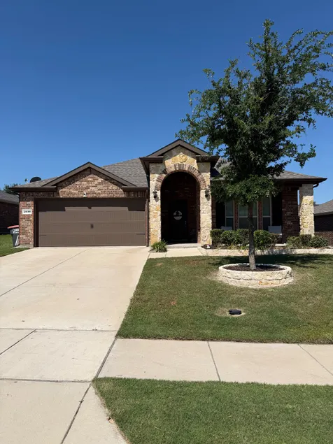Summer Getaway - 3BR/2 Bath Home w/ Pool Access - Image 1