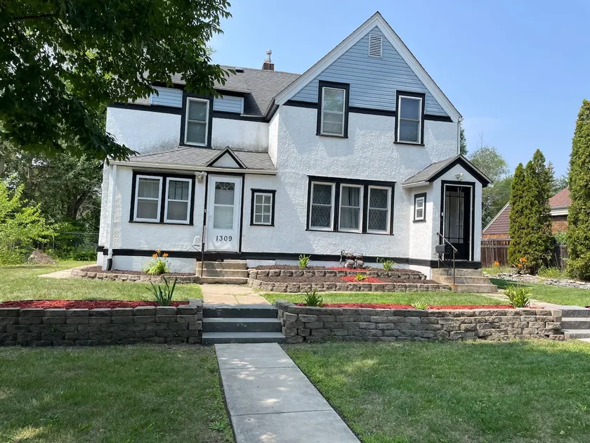 Aruba House on Kent St - Image 1