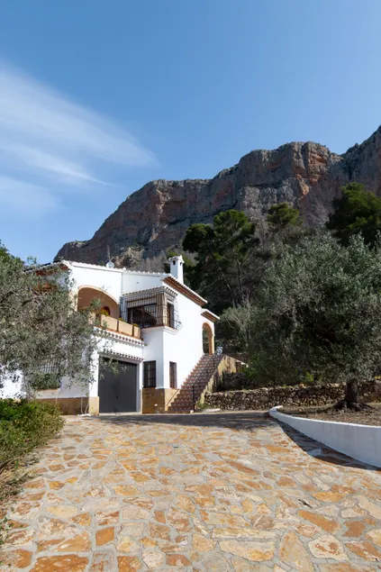Villa near Montgó with Pool and Beach - Image 1