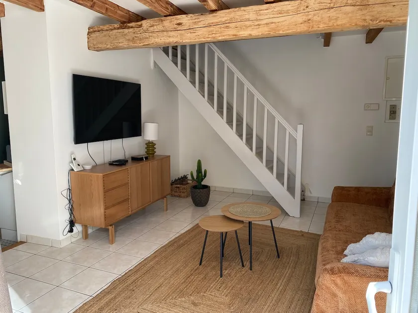 Seasonal furnished rental - Image 1