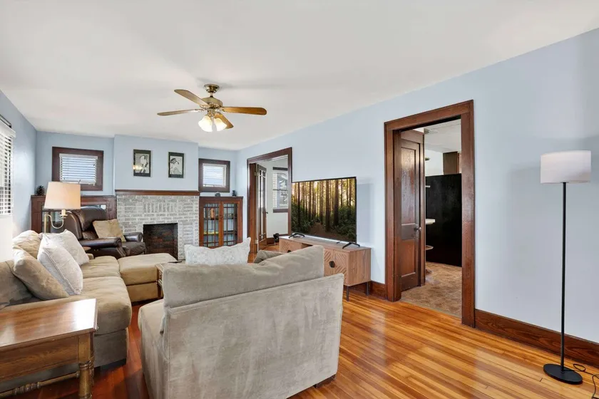 Charming Newark Home|King Bed+Theater room - Image 1
