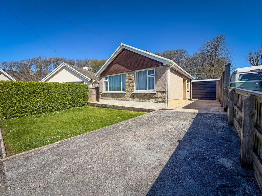 Indigo Blue - 2 Bedroom Holiday Home - Manorbier - Image 1