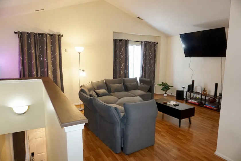 Cozy 2BR Garden State Getaway - Image 1