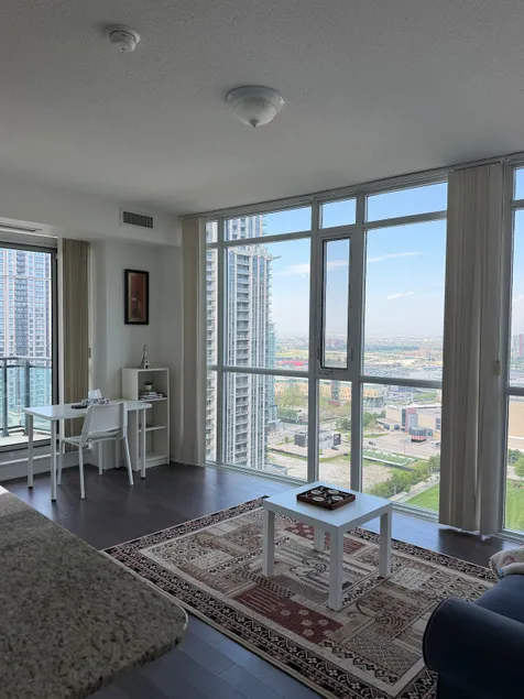 Square One Luxury Condo Pool Hot Tub Skyline Views - Image 1
