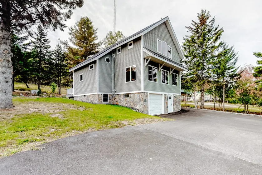 Charming 3BR Riverfront | Dock | Fireplace - Image 1
