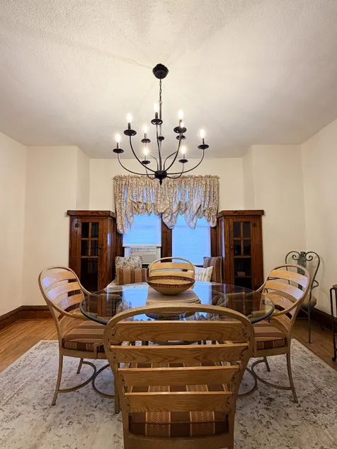 Convenient & Cozy Peaceful, Bungalow - Image 1