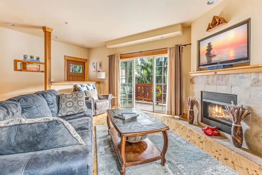 Leavenworth Luxury Condo Fireplace Porch & BBQ - Image 1