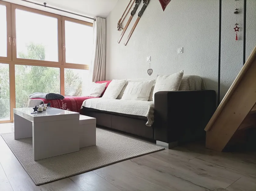 South mezzanine studio with parking in Font-Romeu - Image 1