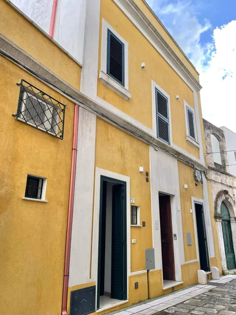 Palazzo storico ' Lu Trisciulu ' nel centro storico di Castrignano del Capo - Image 1