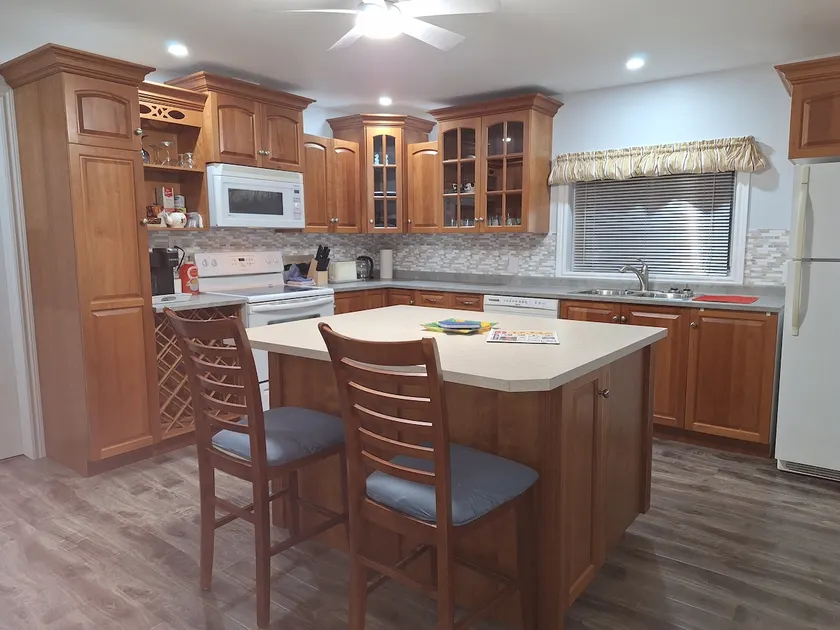 ”Terry's Place in Botwood”Two Bedrooms & Bathrooms - Image 1