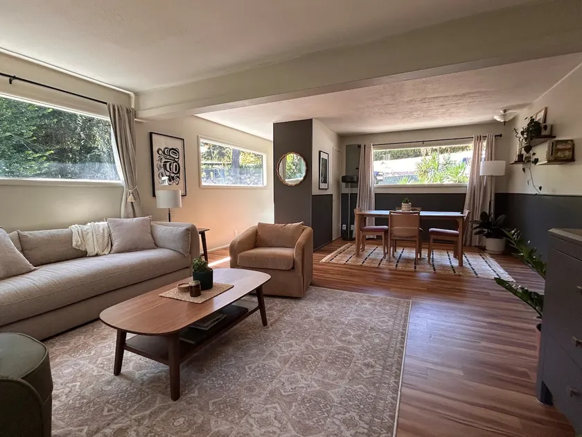 South Hills Guesthouse - Image 1