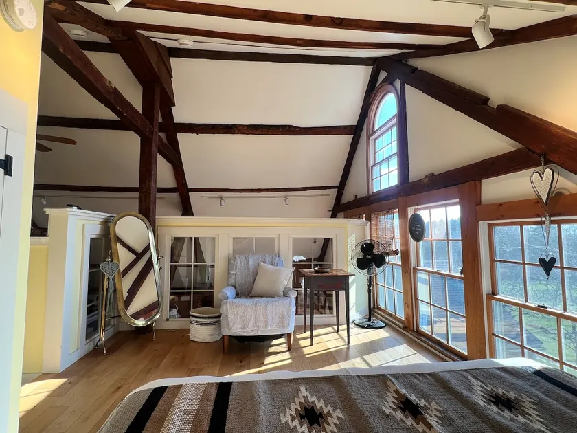 Clarks Cove Farm- Honeymoon Suite- Sunset views! - Image 1