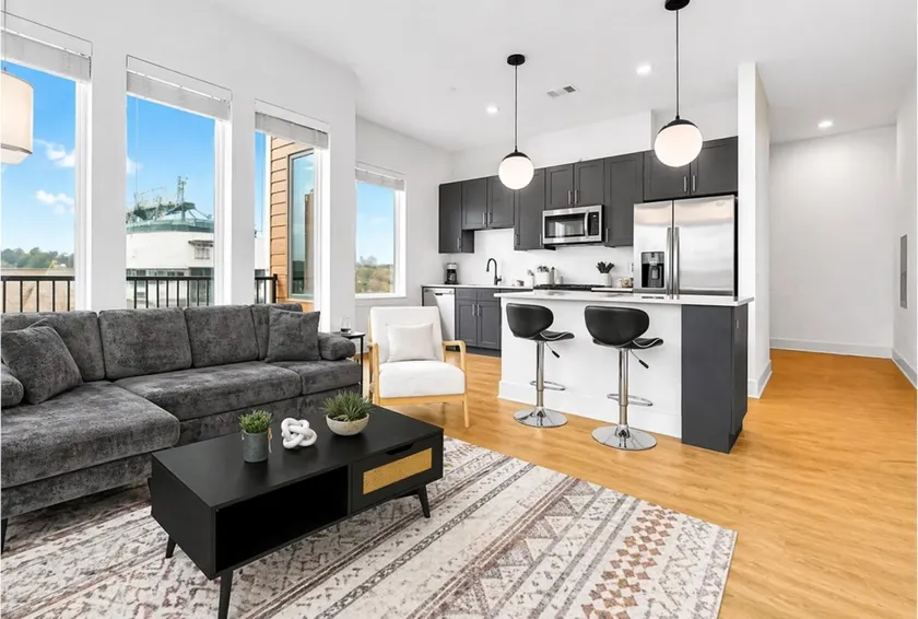Luxury 2BR Steps from Railroad Park - Image 1