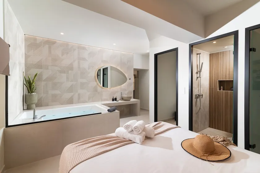 Calliope Home with Private Jacuzzi - Image 1